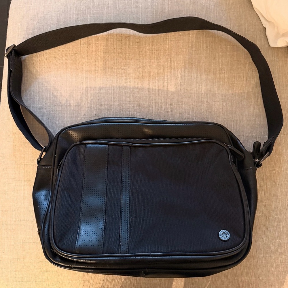 Ben Sherman black crossbody briefcase/bag